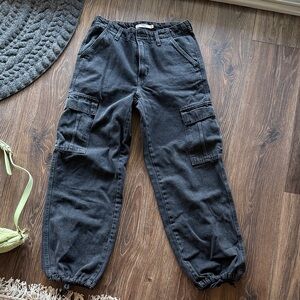 Levi Black ‘94 Mid-rise Cargo Jeans
